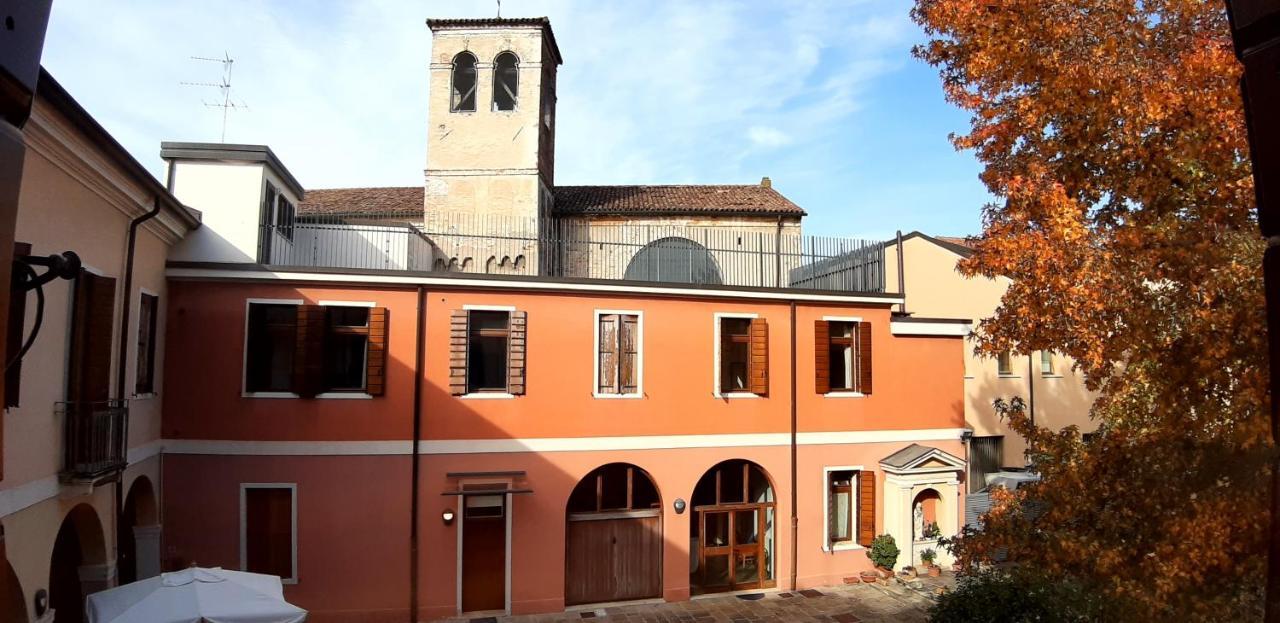 Casa Santa Caterina E Sant Antonio Affittacamere *